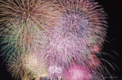 手賀沼花火大会2026 各会場で趣向が異なる花火が打ち上げられる