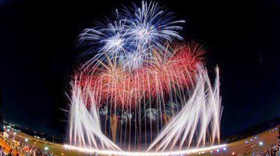第60回 葛飾納涼花火大会 無数の光が夜空を覆う、迫力満点のクライマックス花火
