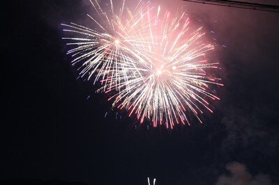 第19回 かみかわ夏まつり 絶好の見物場所で花火を目いっぱい楽しもう