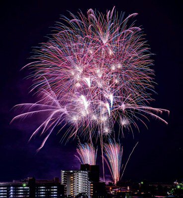 繊細な光の粒が織りなす幻想的な瞬間