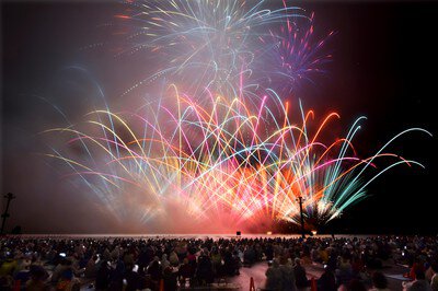 郡上たかす高原ミュージック花火ショー【2026年開催なし】 2022年は開演前にライブステージを楽しめる