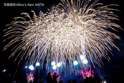 第46回 神岡南外花火大会 夜空を白銀に染める大迫力の一斉打ち上げ