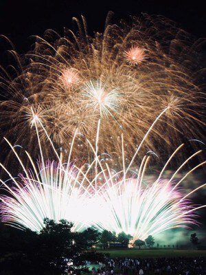 SUMMER FESTA MIHAMA 2026(夏フェスタ美浜) 美浜の自然を背景に咲き誇る大輪の花火