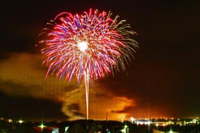 第70回 なかしべつ夏祭り協賛大平原花火大会 2025年は花火と音楽の競演が見どころだ