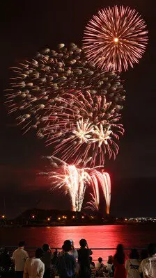 하코다테 개항 167주년 기념 하코다테항 축제 협찬 제71회 도신 불꽃축제 - 항구에서 바라보는 와이드 스타마인은 절경이다