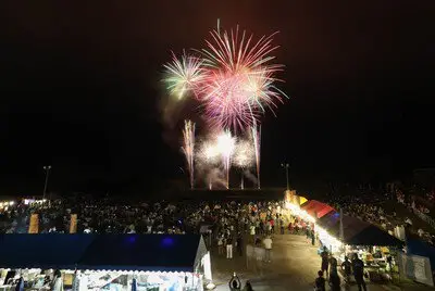 레키후네강 청류 축제・도신 불꽃대회