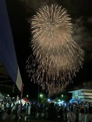 다테노 후루사토 여름축제 대불꽃축제 — 밤하늘에 대형 불꽃이 펼쳐지는 압권의 순간
