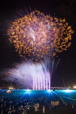 제37회 오다와라 사카와강 불꽃축제 — 스케일과 연출의 세련됨으로 끝까지 질리지 않습니다