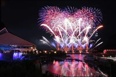 横浜・八景島シーパラダイス「花火シンフォニア」