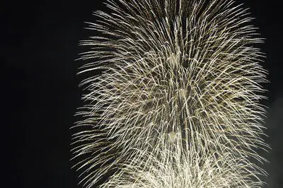 아키 여름 축제 불꽃축제: 불꽃과 함께 열리는 다양한 이벤트도 꼭 봐야 합니다
