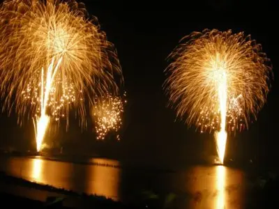제54회 타케노 해상 불꽃축제 해풍을 느끼며 바라보는 불꽃은 특별하다