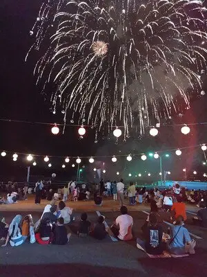 Tabira Summer Festival Seaside Fireworks Festival — The grandly blooming large bursts are a must-see